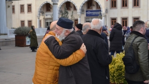 Kırıkkale'de umreciler dualarla kutsal topraklara uğurlandı.