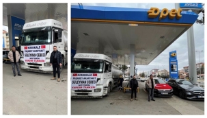 Deprem bölgesine baba ve oğlundan çok anlamlı yardım
