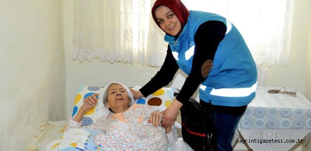 90’lık nineye günlük bakım