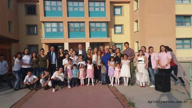 Biz Büyük Bir Aileyiz