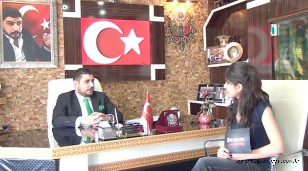 Diktikleri Bayrakları Mehmetçik ve Polise Gönderiyorlar