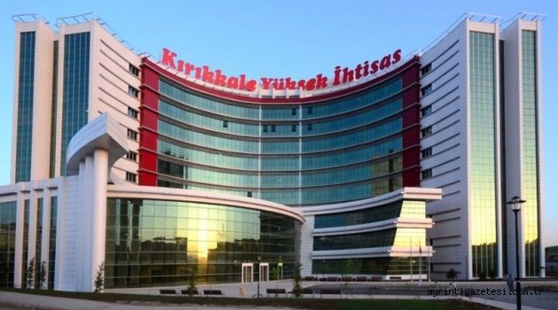 DOKTORLAR İSTİFANIN EŞİĞİNDELER