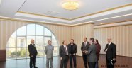 Kolat yeni binayı gezdi 