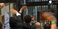 Hüsnü Mübarek 3 Yıl Hapis Cezasına Çarptırıldı
