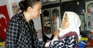 Başkan Saygılı’nın eşi İhtiyaç sahiplerine ulaşıyor 