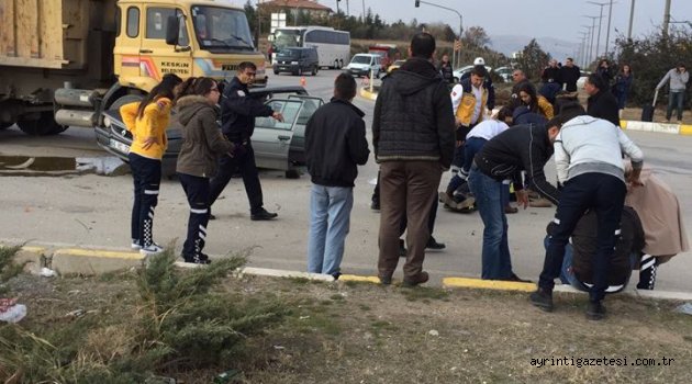 Trafik kazası 1 ölü, 2 yaralı